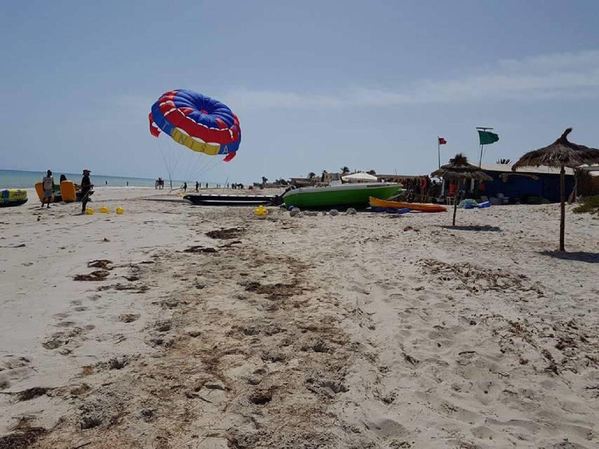 Villa Azur Djerba Mezraia Exteriör bild